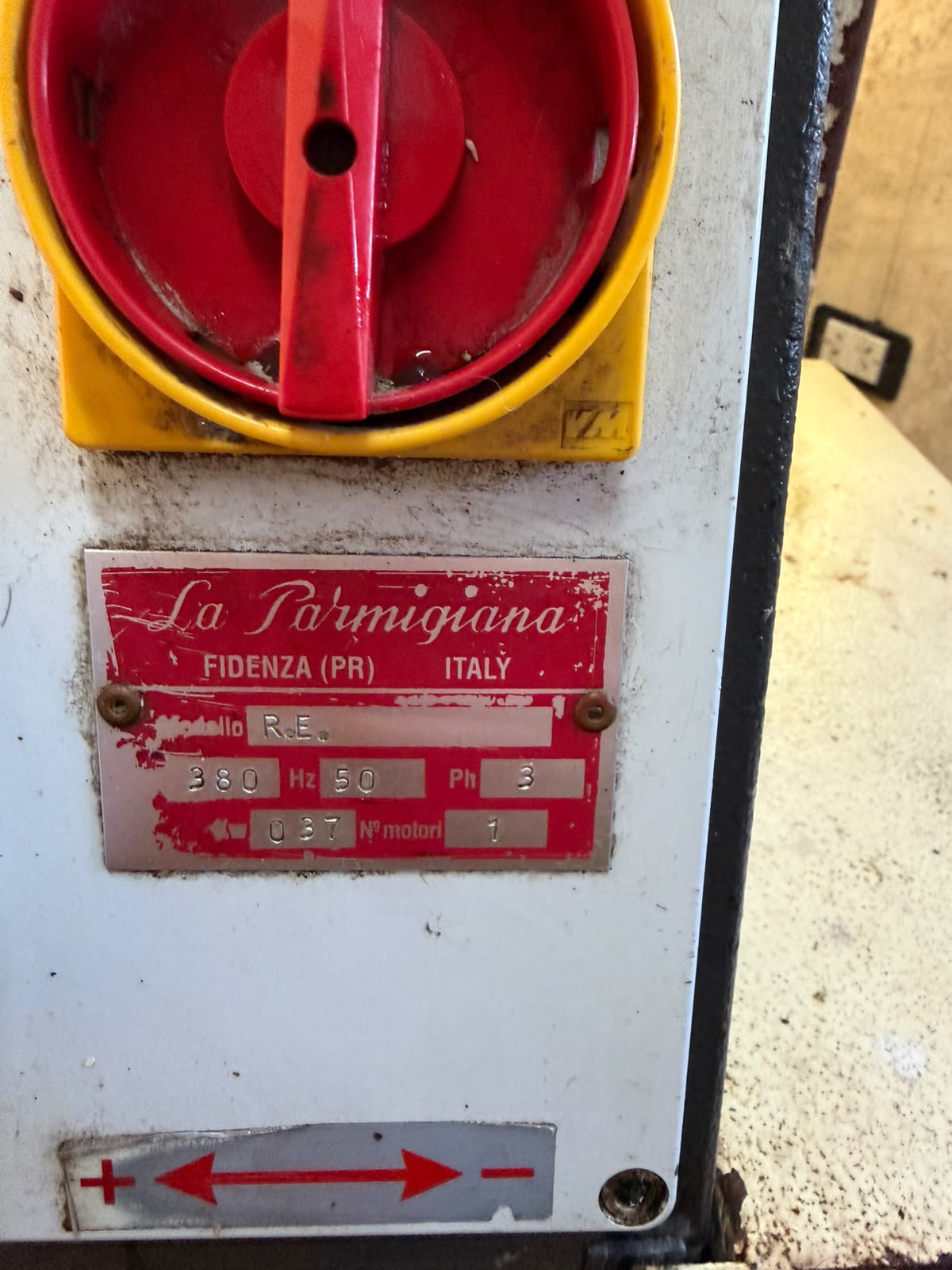 Placa del módulo de pasta rellena: La Parmigiana, 380 V, 0,37 kW